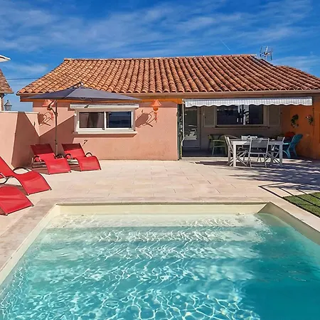Charmante Maison Avec Piscine Casa de Férias *